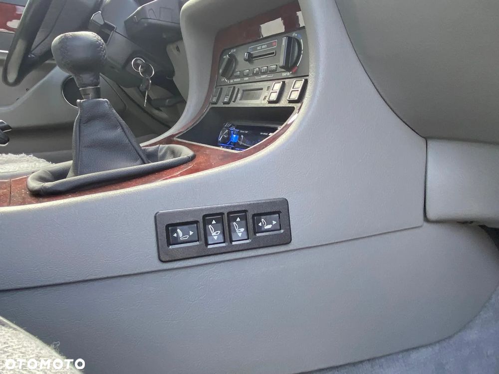 Jaguar XJ XJ6 3.2i - 8