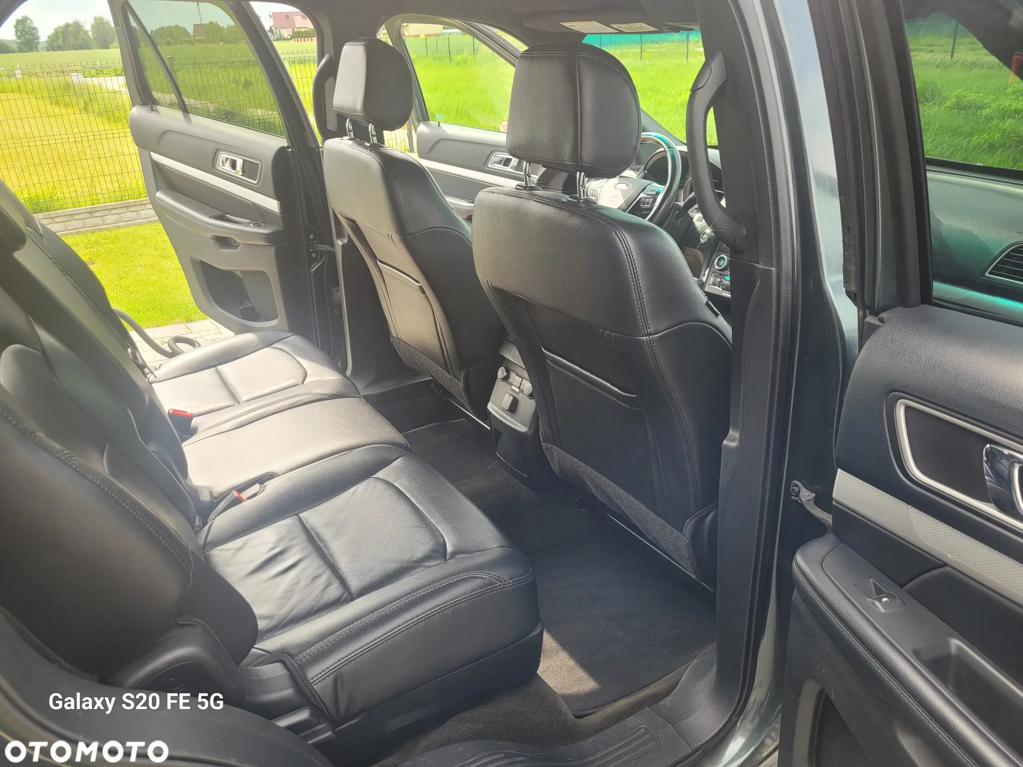 Ford Explorer - 13