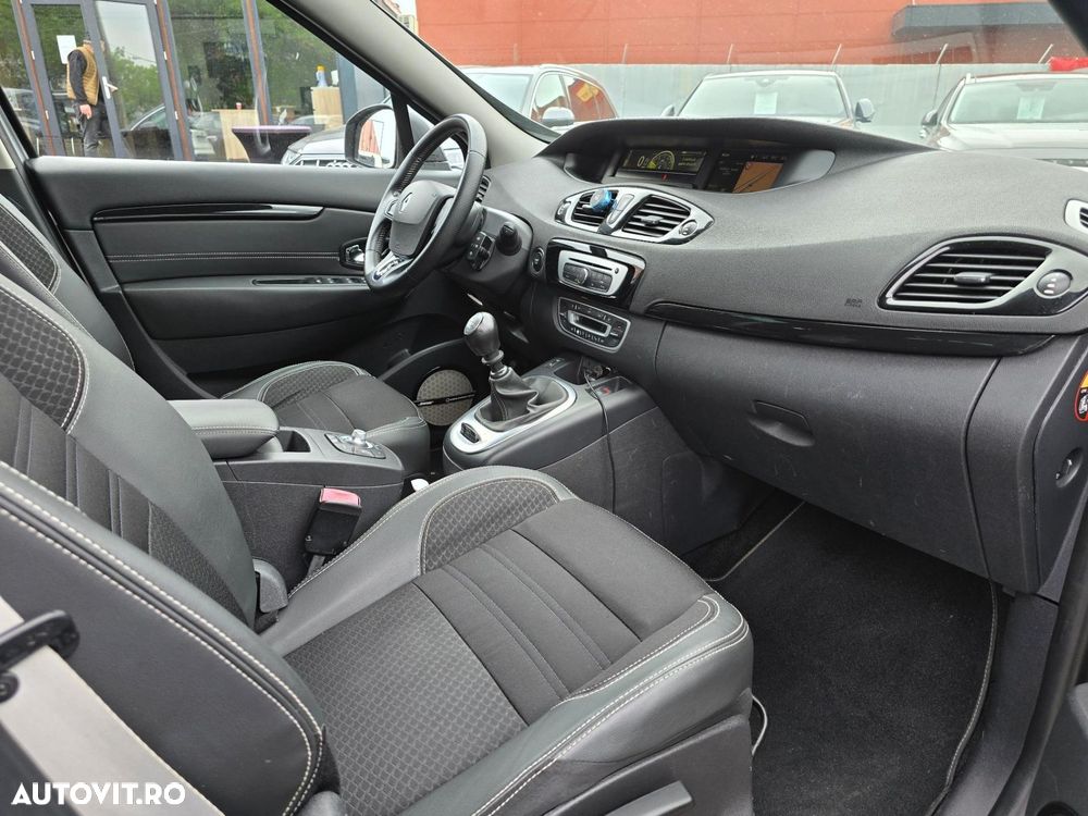 Renault Grand Scenic - 13