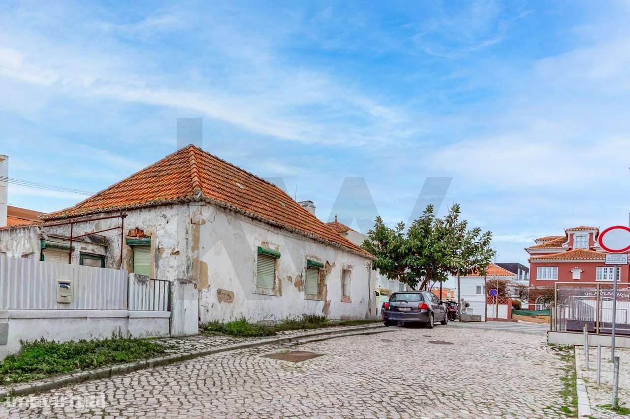Moradia para Reabilitação Total no Centro da Costa da Caparica - Grande imagem: 3/54