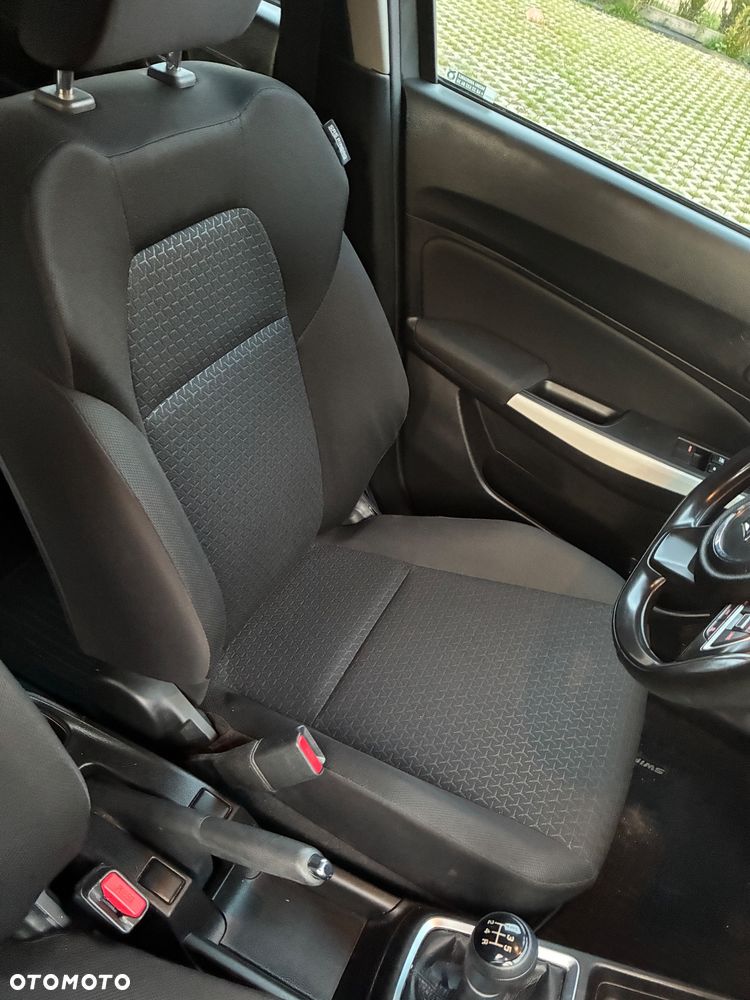 Suzuki Swift - 8