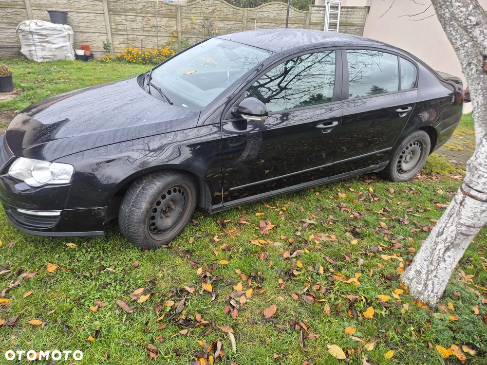 Volkswagen Passat 1.9 TDI Comfortline - 1