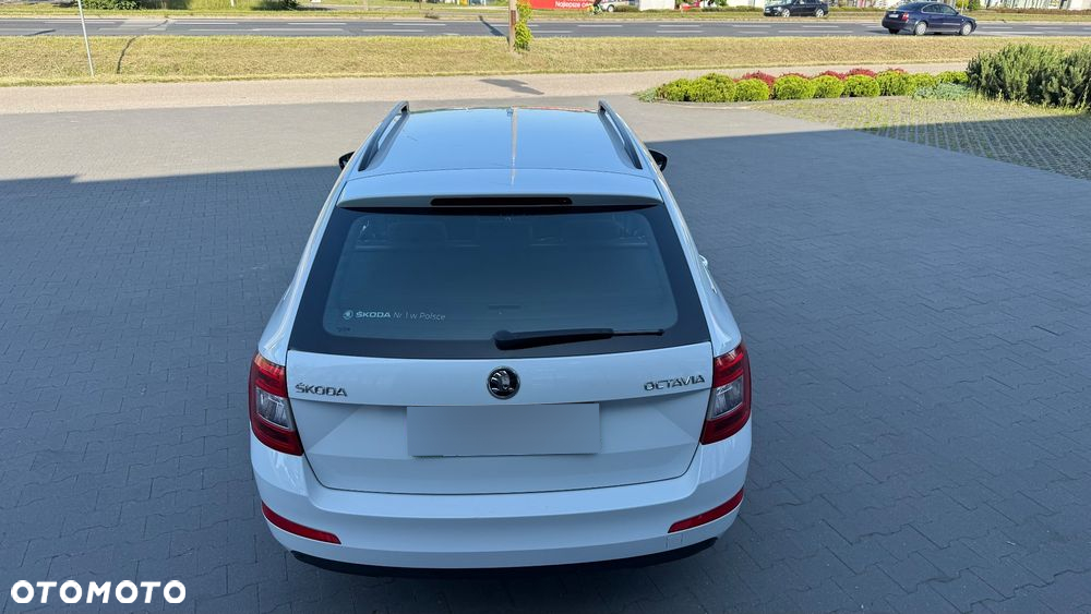 Skoda Octavia 1.6 TDI Ambition DSG - 8