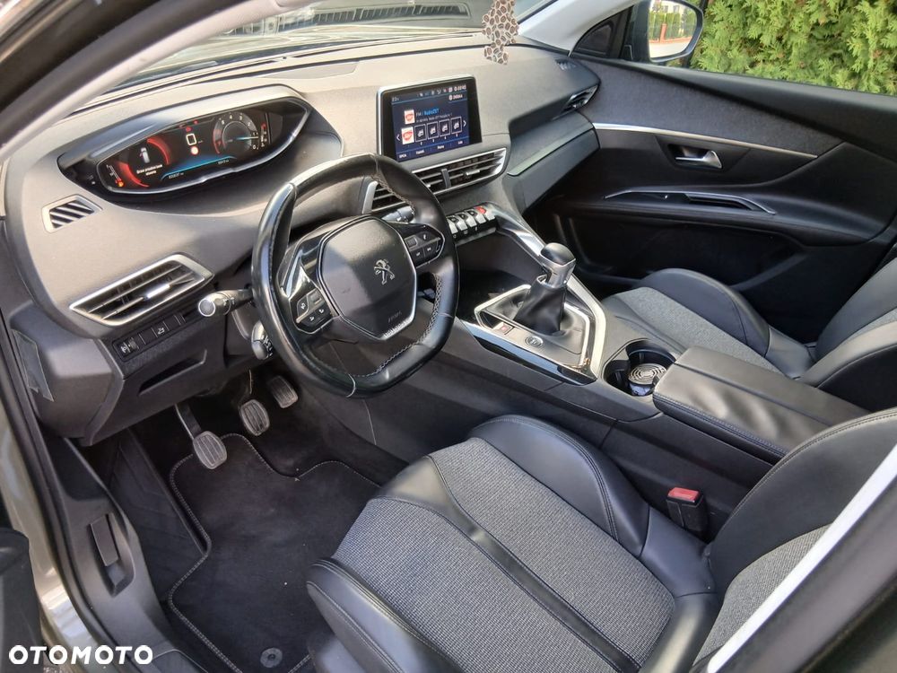 Peugeot 5008 1.2 PureTech Active S&S - 19