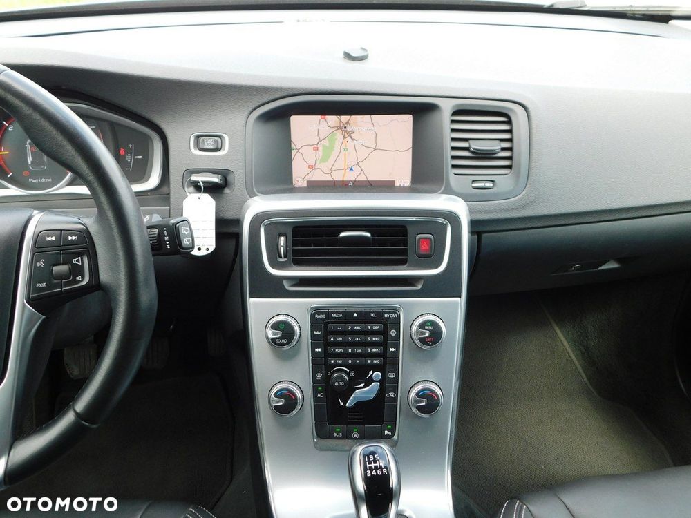 Volvo V60 D3 Drive-E Dynamic Edition (Momentum) - 20