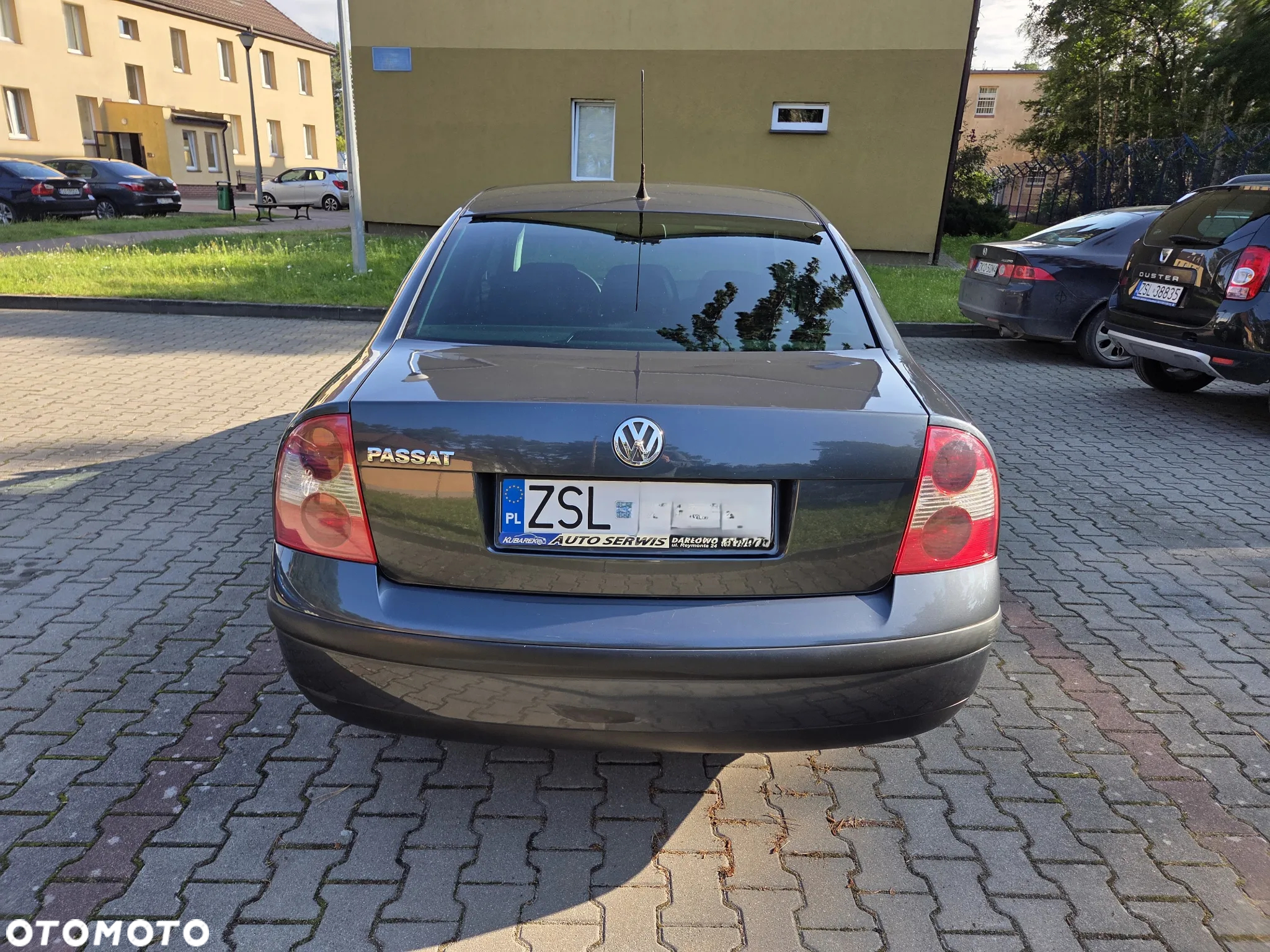 Volkswagen Passat 1.6 - 7