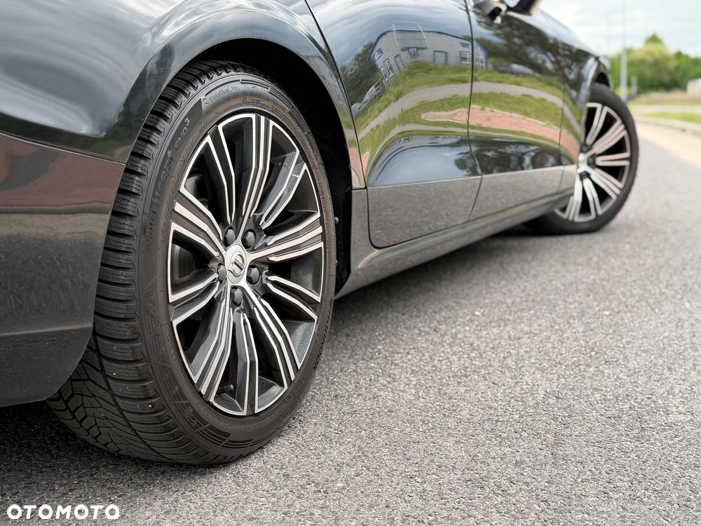 Volvo V60 D4 Geartronic R-Design - 30