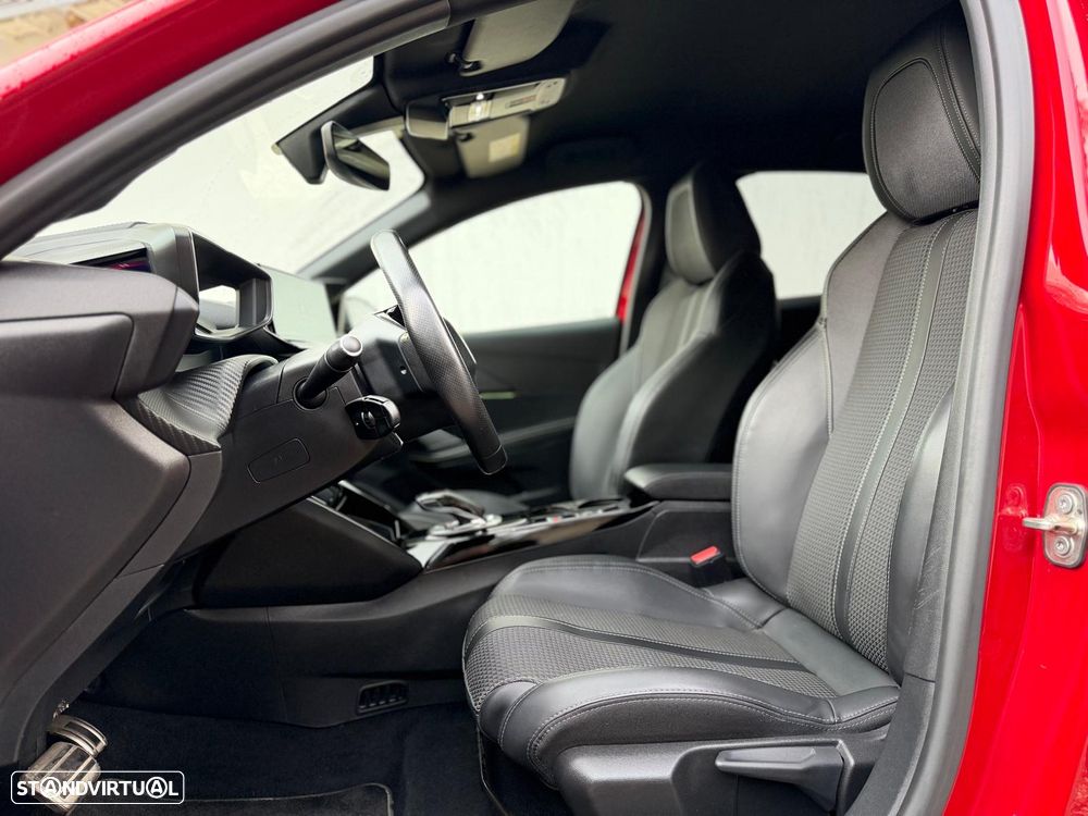 Peugeot e-208 GT - 18