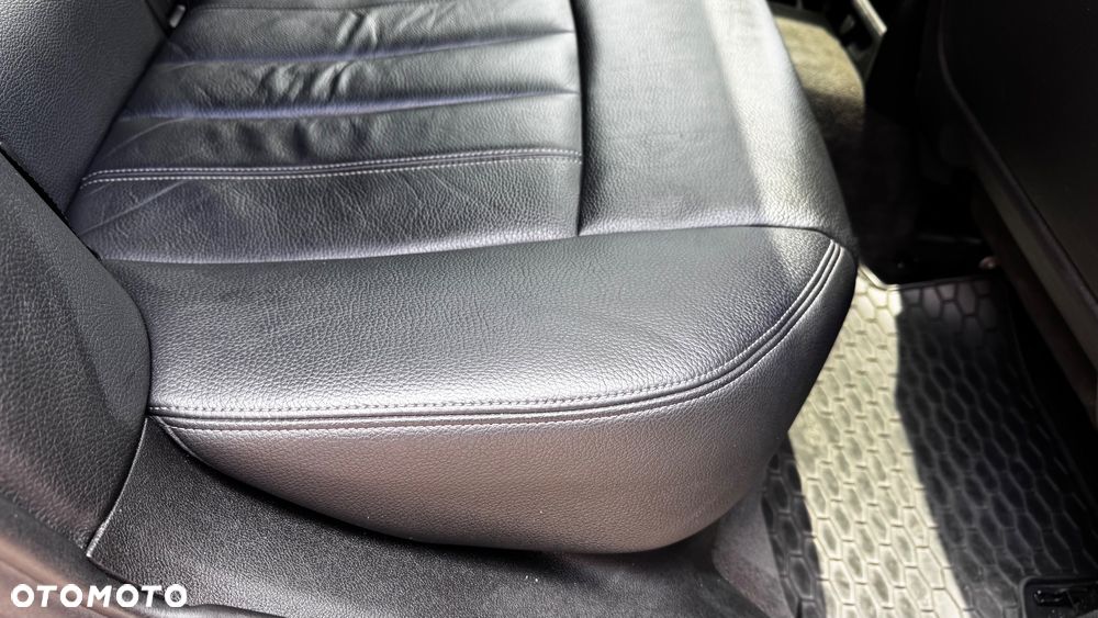 BMW Seria 5 520i - 27