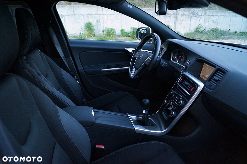 Volvo V60 D4 Edition Pro - 23