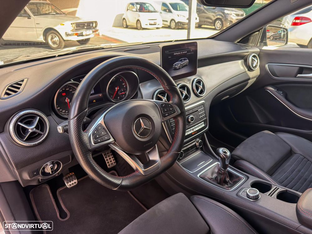 Mercedes-Benz CLA 180 d Shooting Brake AMG Line - 17