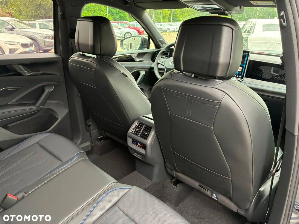 Volkswagen Tiguan - 31