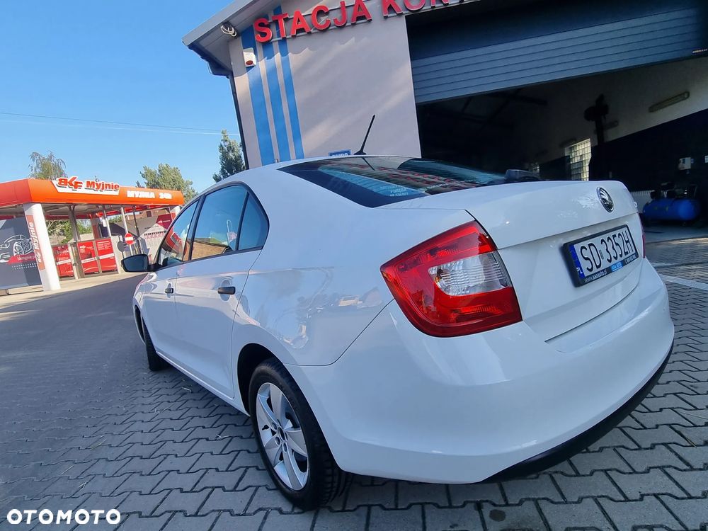 Skoda RAPID 1.2 TSI Ambition - 4