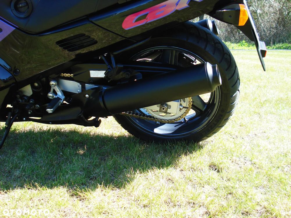 Honda CBR - 8