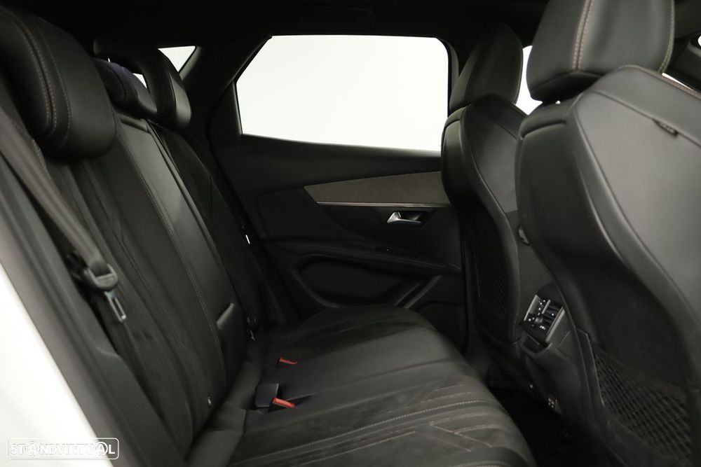 Peugeot 3008 1.6 PureTech GT EAT8 - 24