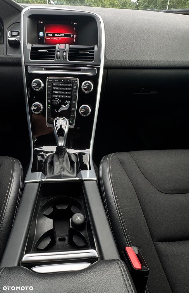 Volvo XC 60 D3 Geartronic Momentum - 21