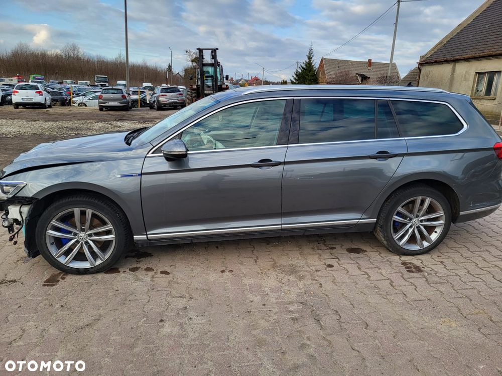 Volkswagen Passat - 9