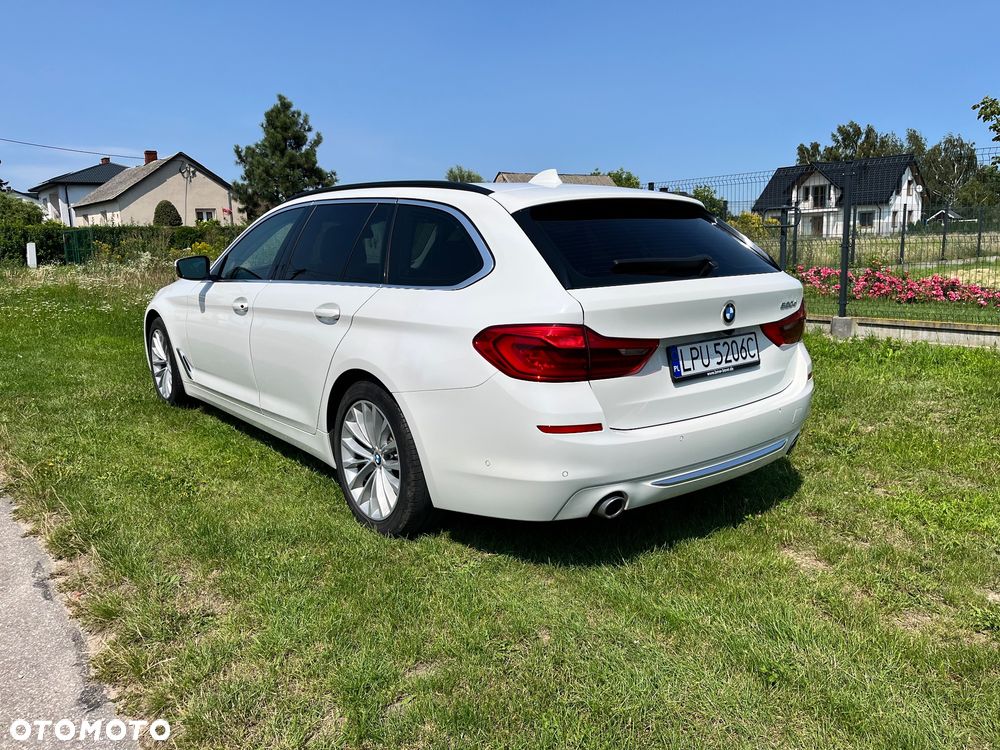 BMW Seria 5 520d Luxury Line sport - 4