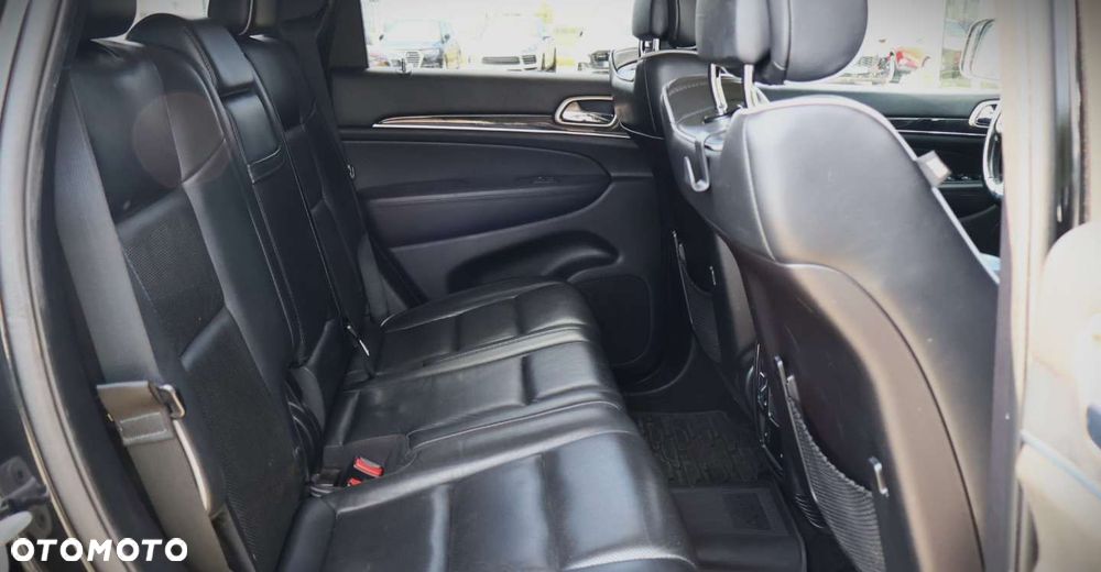 Jeep Grand Cherokee - 19