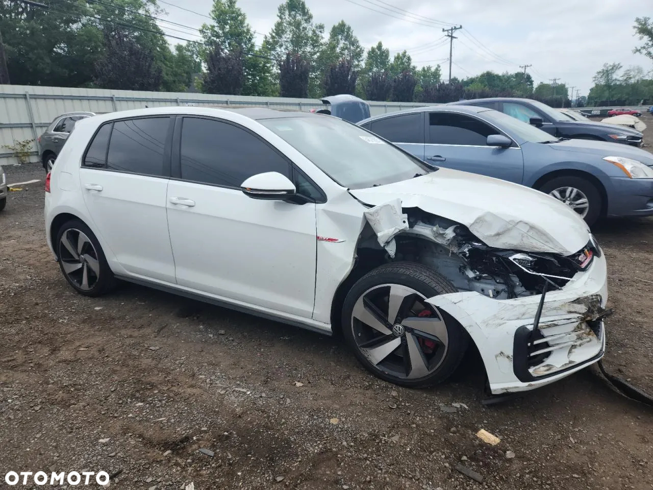 Volkswagen Golf GTI (BlueMotion Technology) DSG - 3