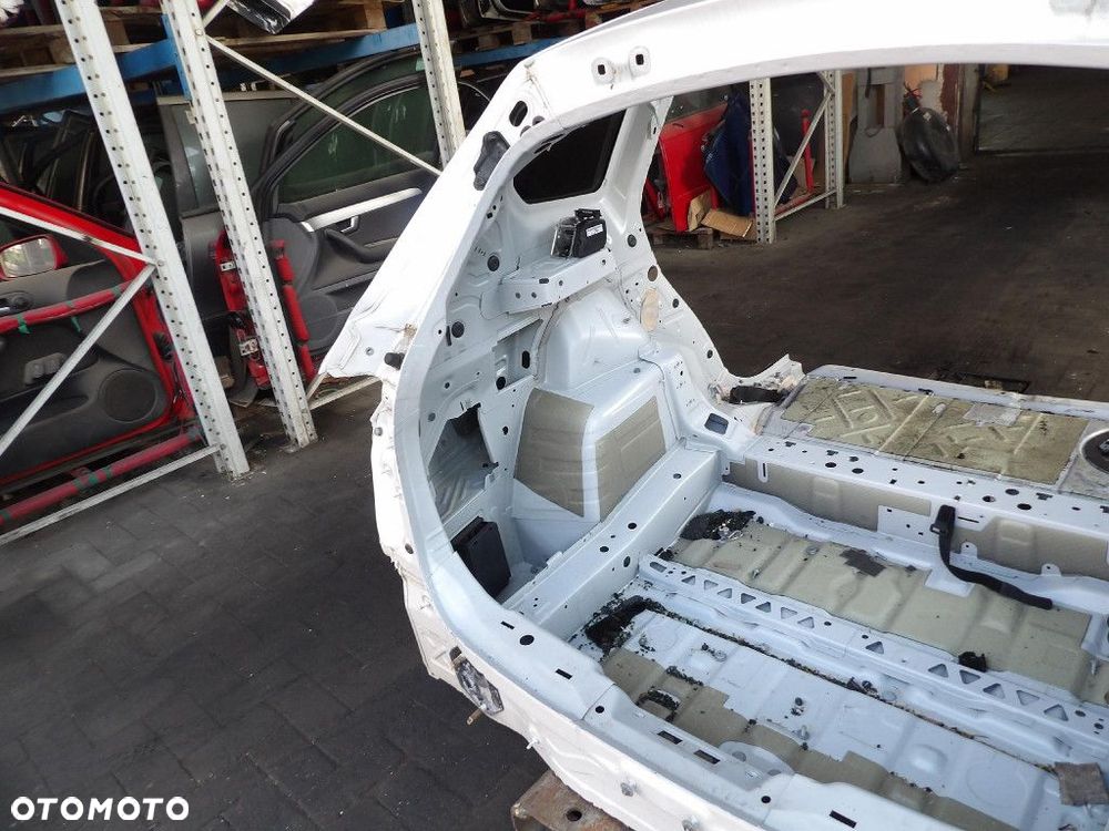 BMW X1 F48 BŁOTNIK TYŁ LEWY A96 - 3