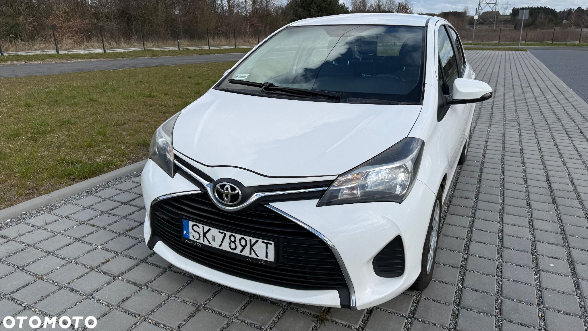 Toyota Yaris 1.0 Active EU6 - 1