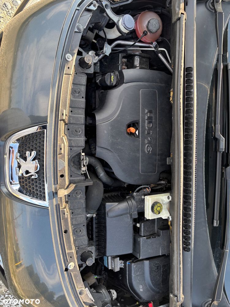 Peugeot 3008 HDi 160 Automatik Allure - 38