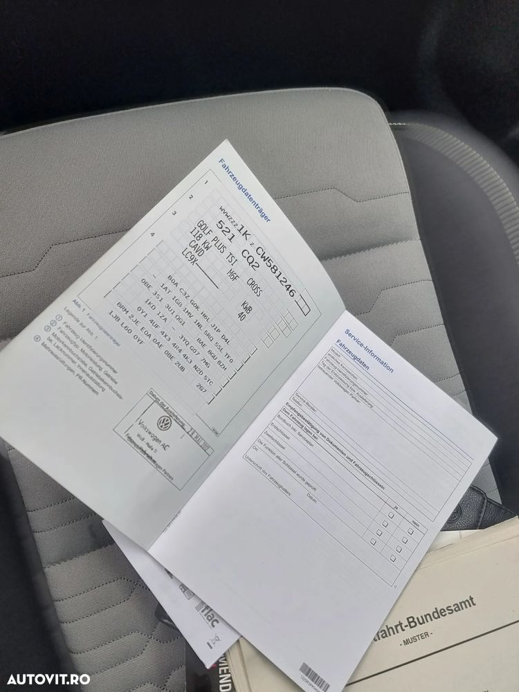 Volkswagen Golf - 28