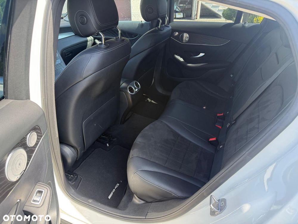 Mercedes-Benz GLC 250 4Matic 9G-TRONIC AMG Line - 22