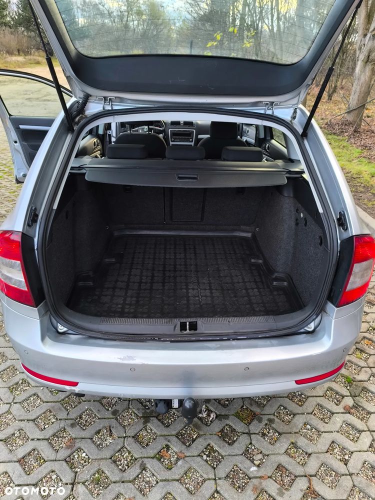 Skoda Octavia 2.0 TDI DPF Ambiente - 10