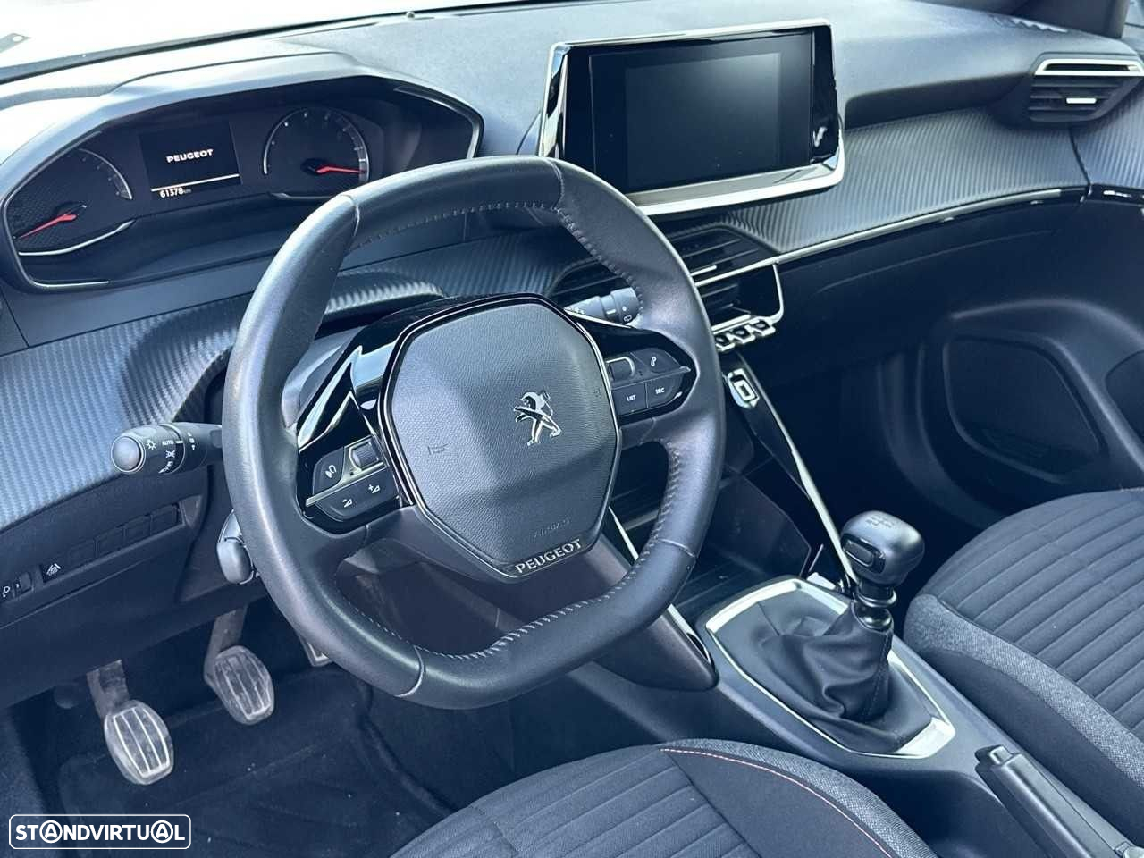 Peugeot 2008 - 10