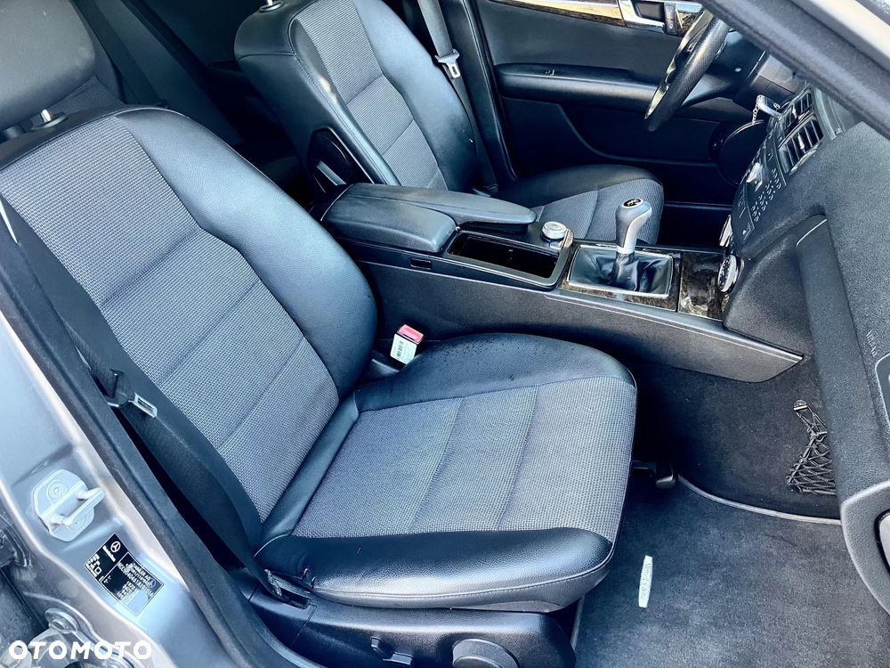 Mercedes-Benz Klasa C - 19