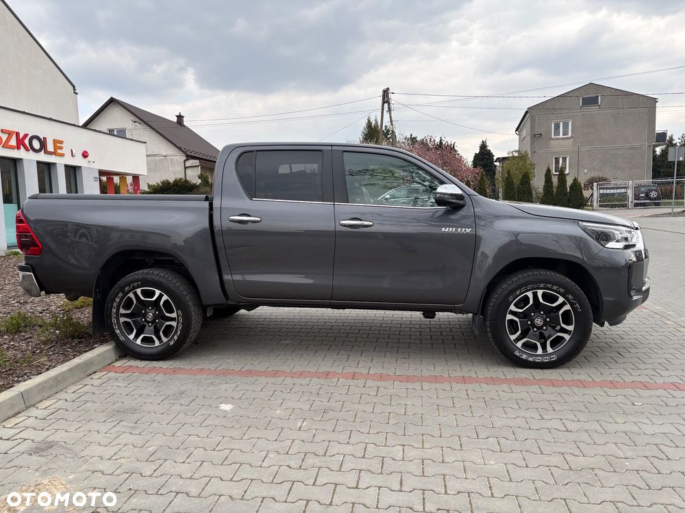 Toyota Hilux 2.8 D-4D Double Cab SR5+ 4x4 - 35