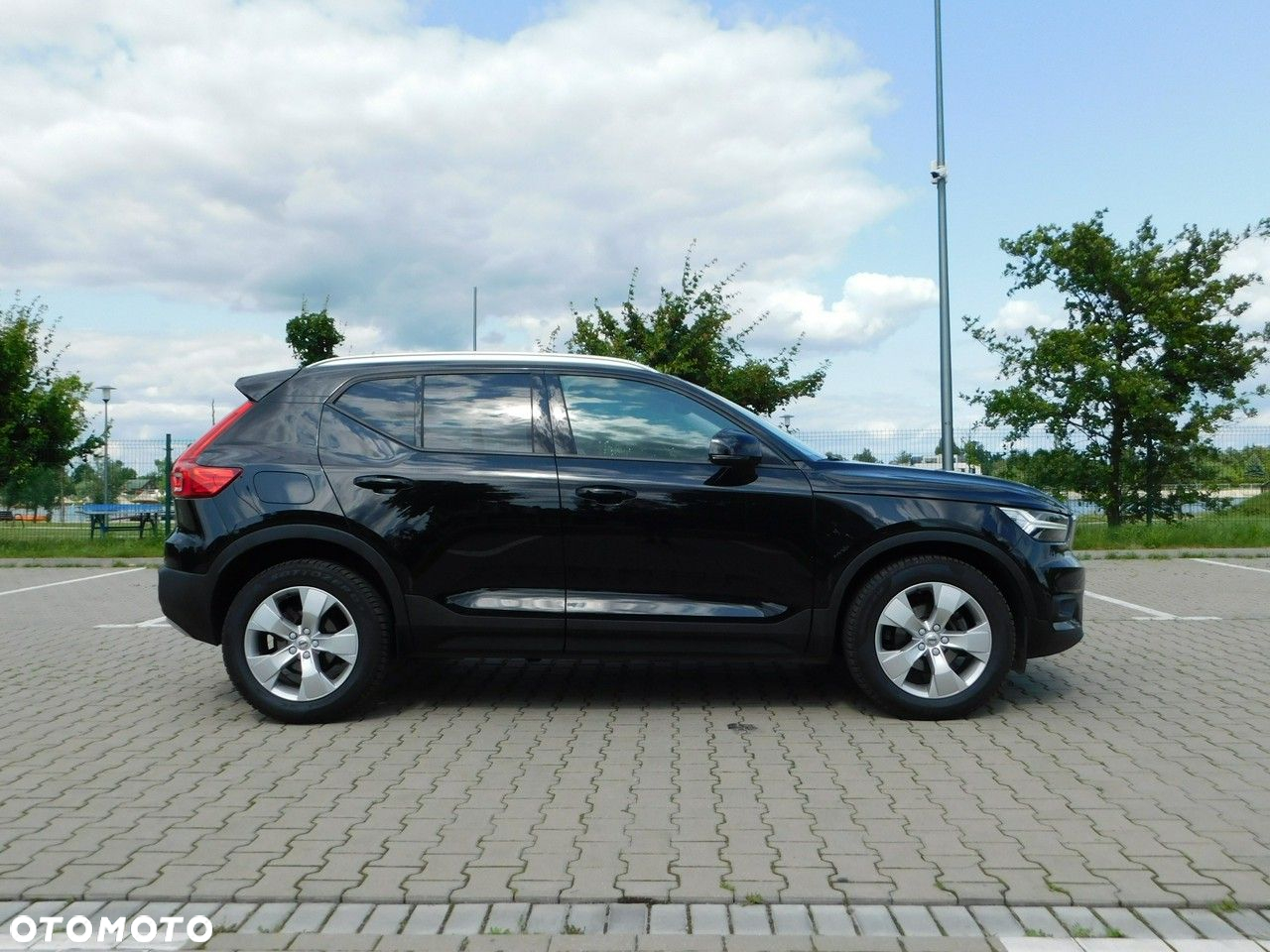 Volvo XC 40 D3 Momentum Pro - 32