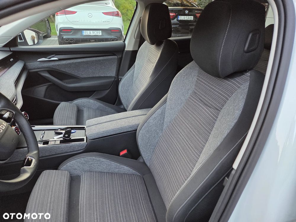 Skoda Superb 2.0 TDI SCR 4x4 Drive DSG - 32