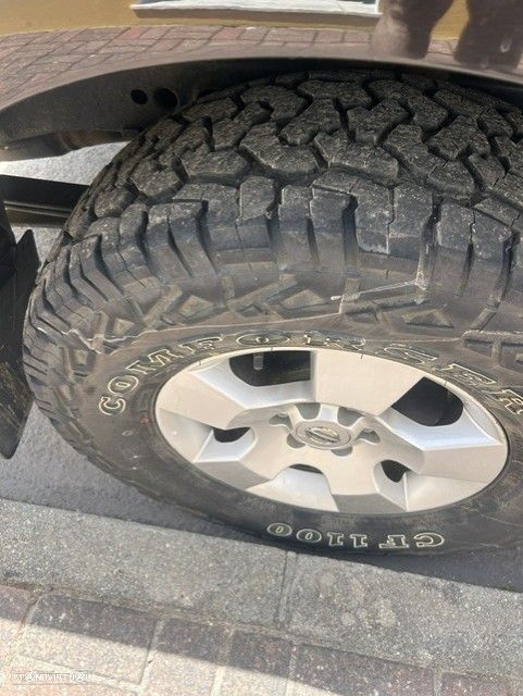 Nissan Navara 2.5 dCi CD SE — fotografia 11
