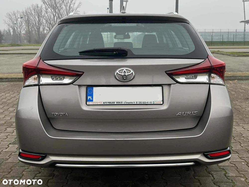 Toyota Auris 1.4 D-4D Premium Comfort - 6