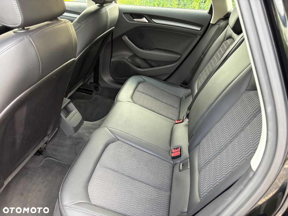 Audi A3 Sportback 1.4 TFSI Ambiente - 14