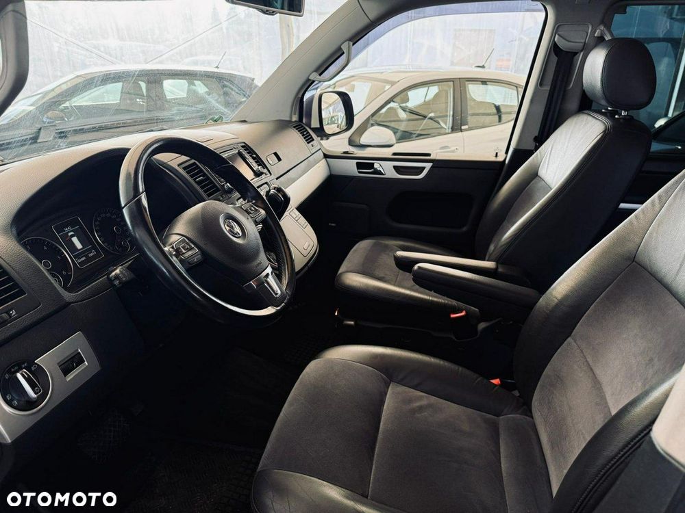 Volkswagen Multivan - 29