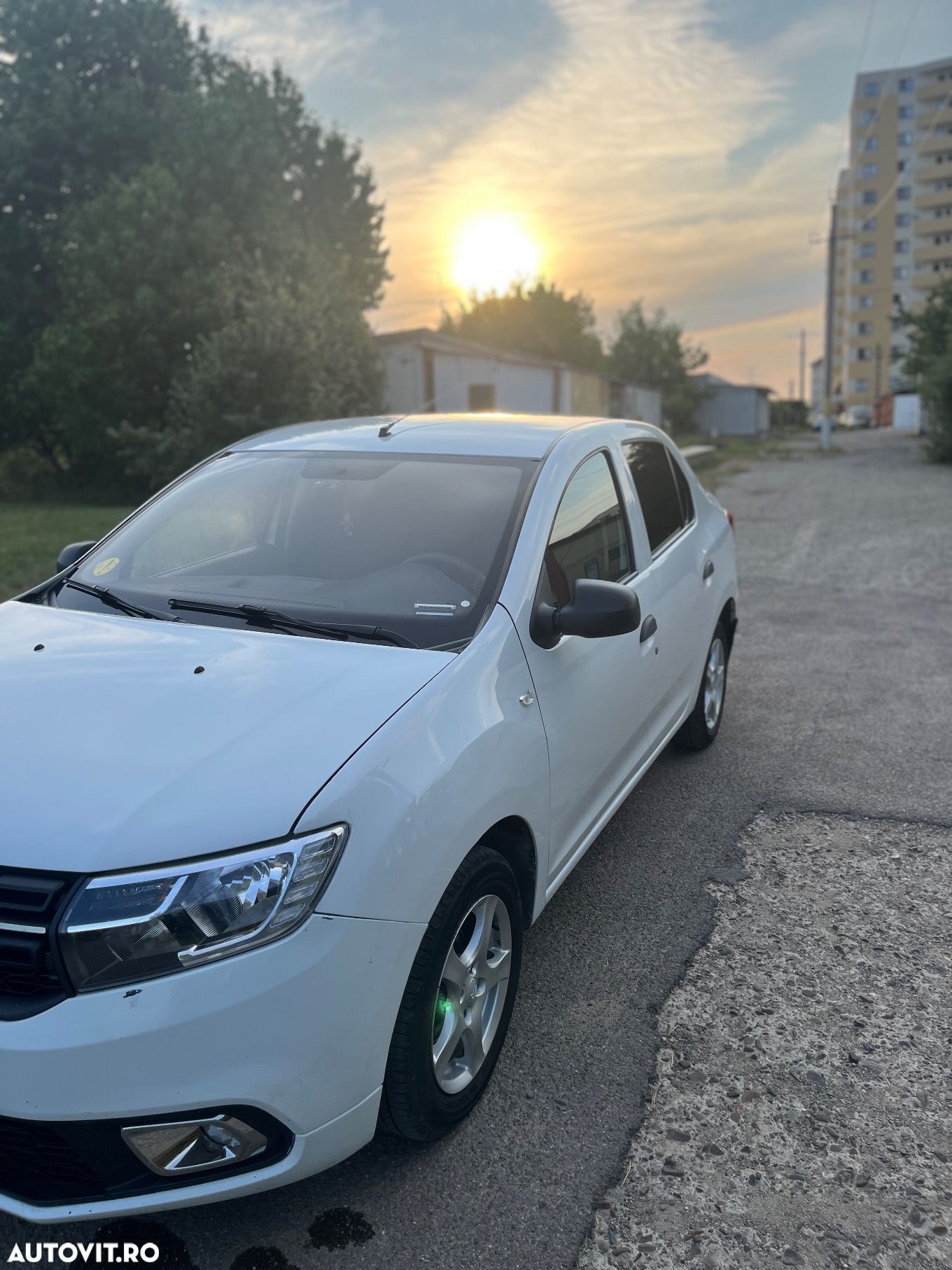 Dacia Logan - 1