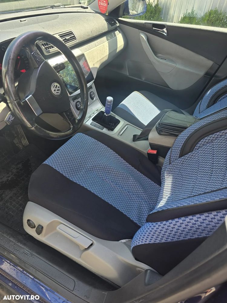 Volkswagen Passat 2.0 TDI DPF Comfortline - 12