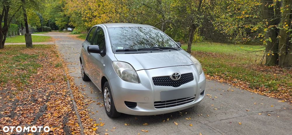 Toyota Yaris - 4
