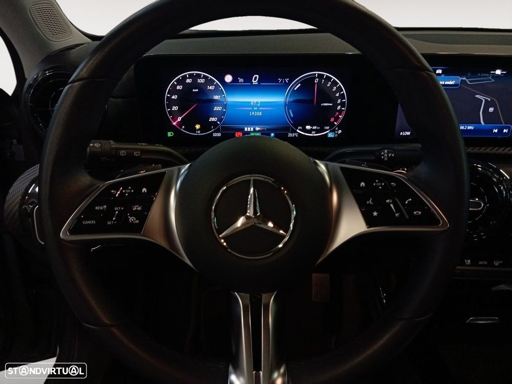 Mercedes-Benz A 250 e - 12