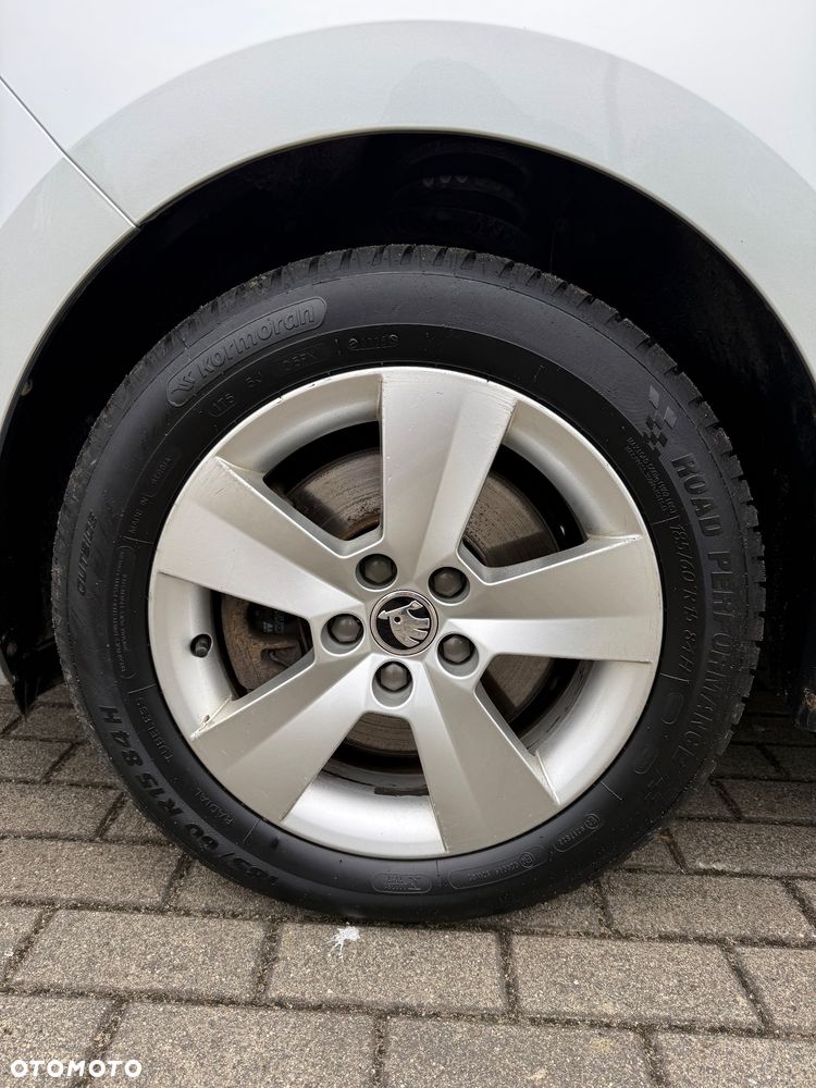Skoda RAPID - 19