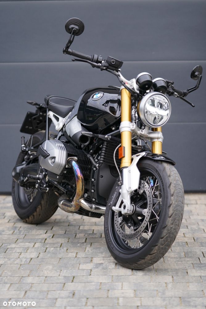 BMW R - 1