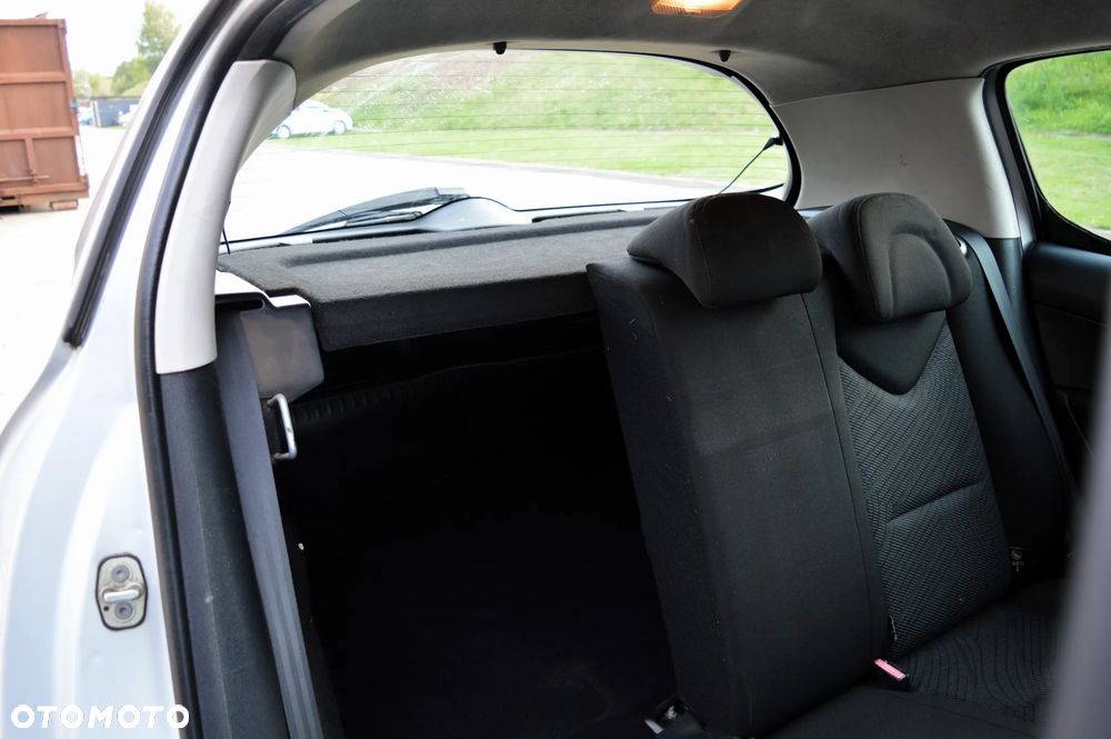 Peugeot 308 1.6 HDi Premium - 14