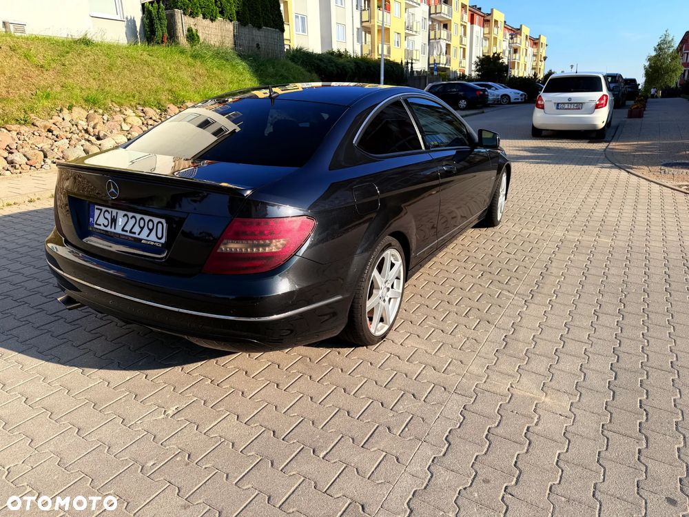 Mercedes-Benz Klasa C 250 CGI BlueEff - 4