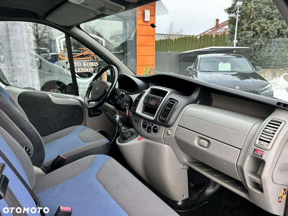 Renault Trafic - 25