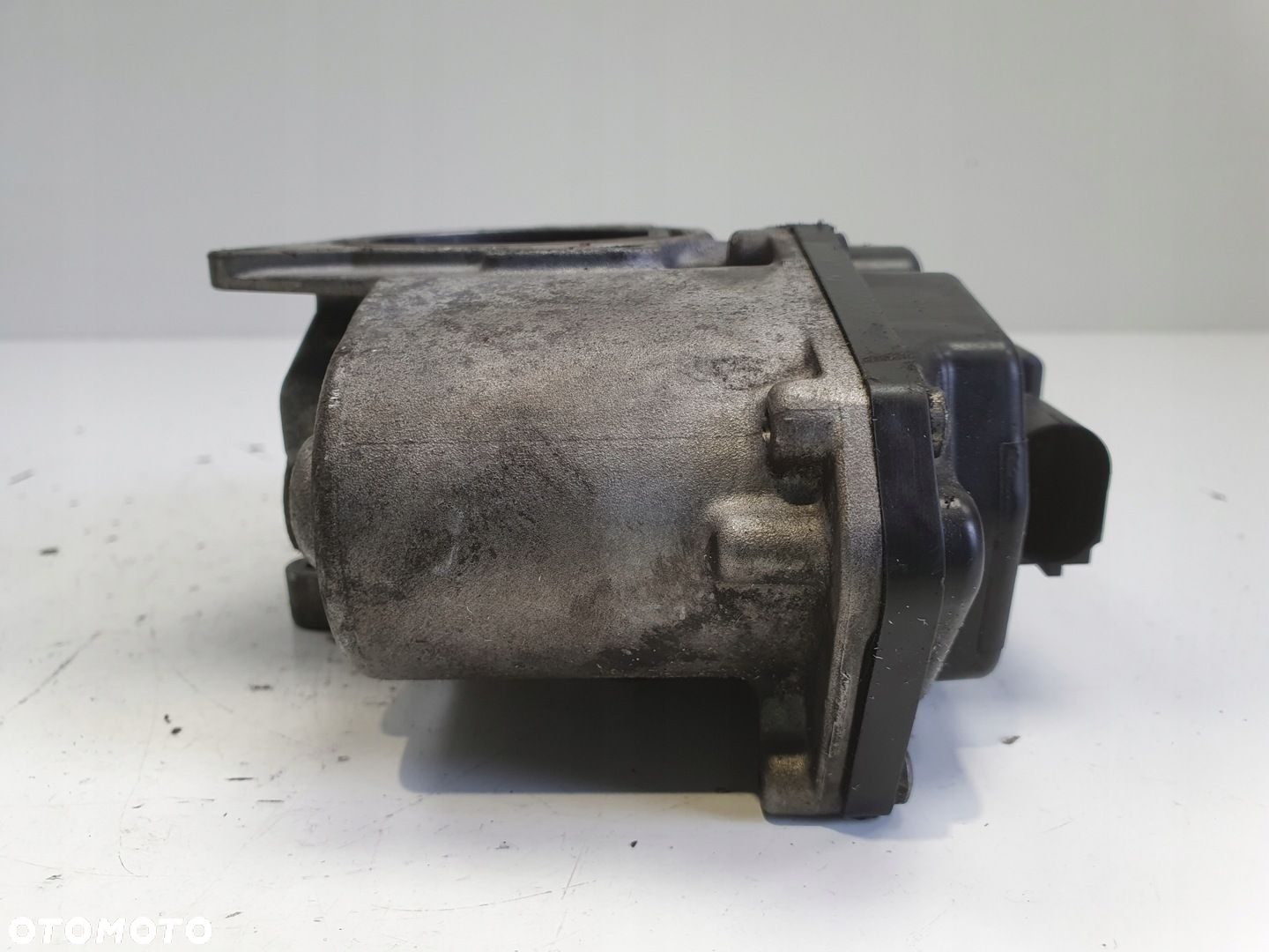 Audi A4 B8 2.0 TDI ZAWÓR EGR 03L131501G - 4
