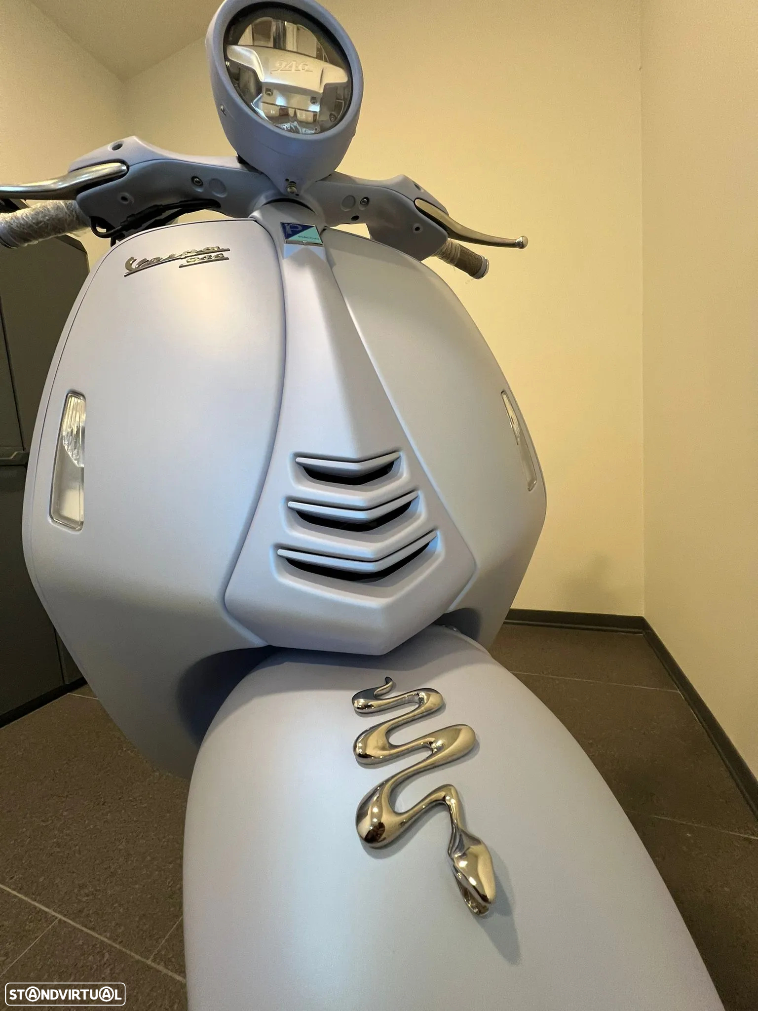 Vespa Vespa 946 - 4
